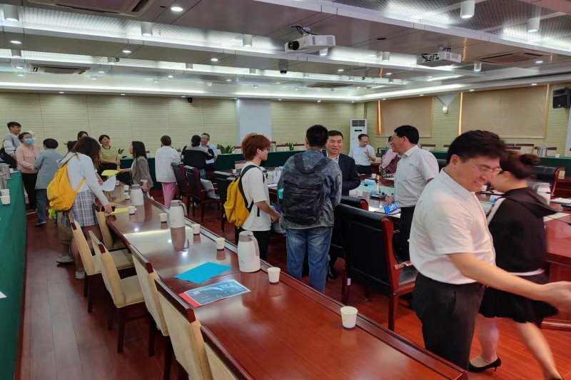 景泰玻璃公益服務(wù)招聘在行動